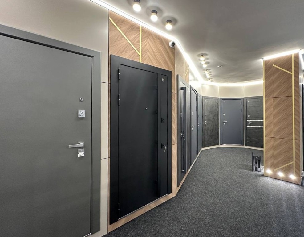 photo_5316779439679468608_y (Medium).jpg photo_5316779439679468608_y (Medium).jpg